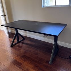 Adjustable Standing Desk – Black