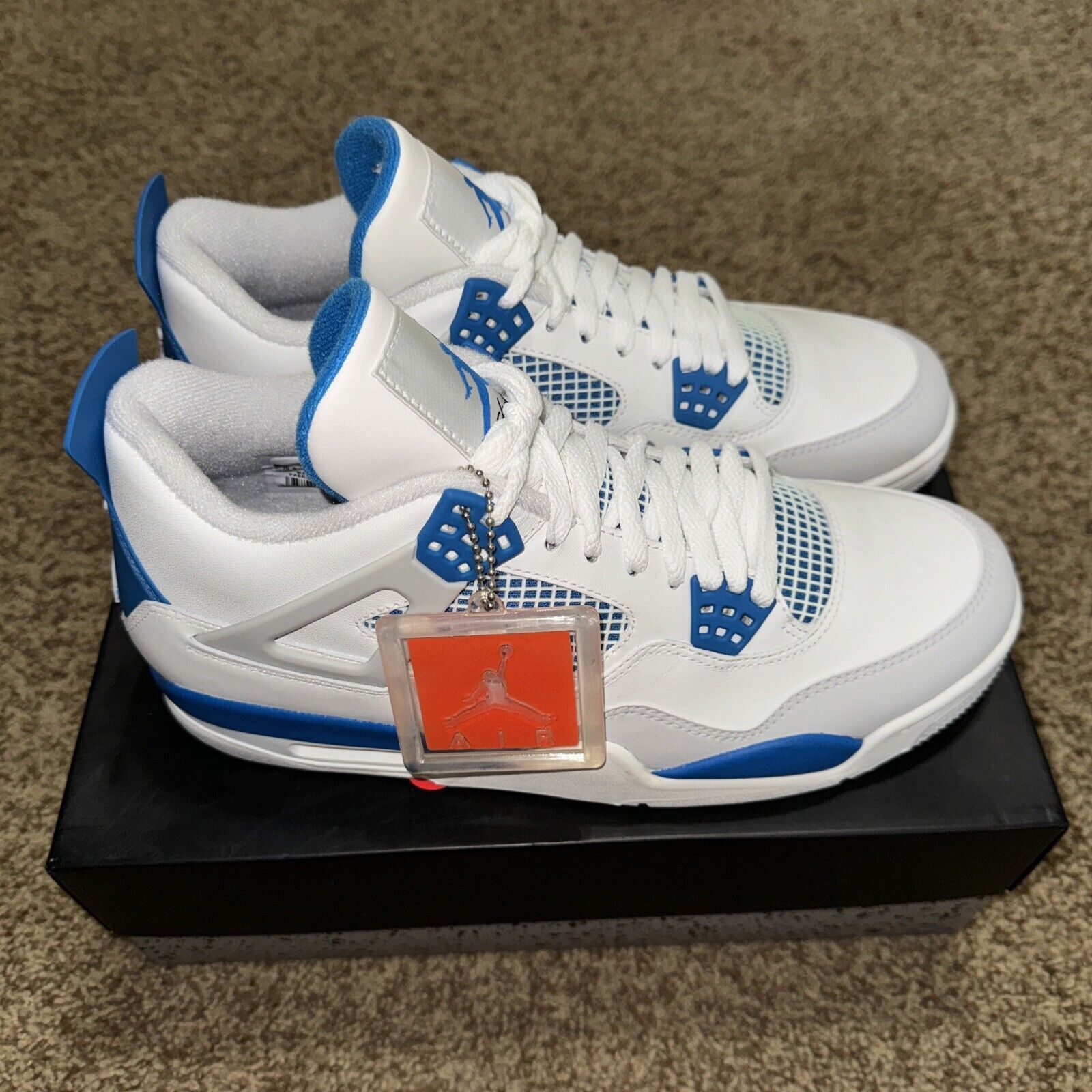 Jordan 4 Military blue (2024)