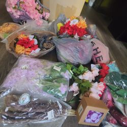 Artificial Flowers. Petals Etc. New. Deltona HUGE BOX. 
