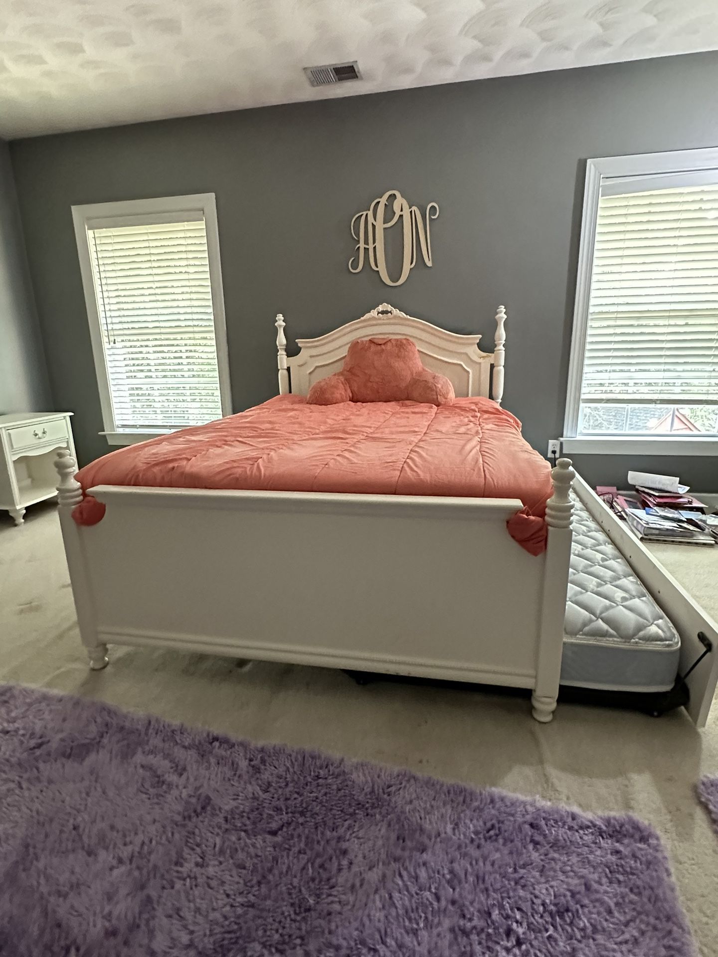 White Full Size Bedroom Set for Sale in Chesapeake, VA OfferUp