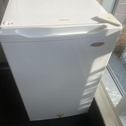 Haier Mini Fridge