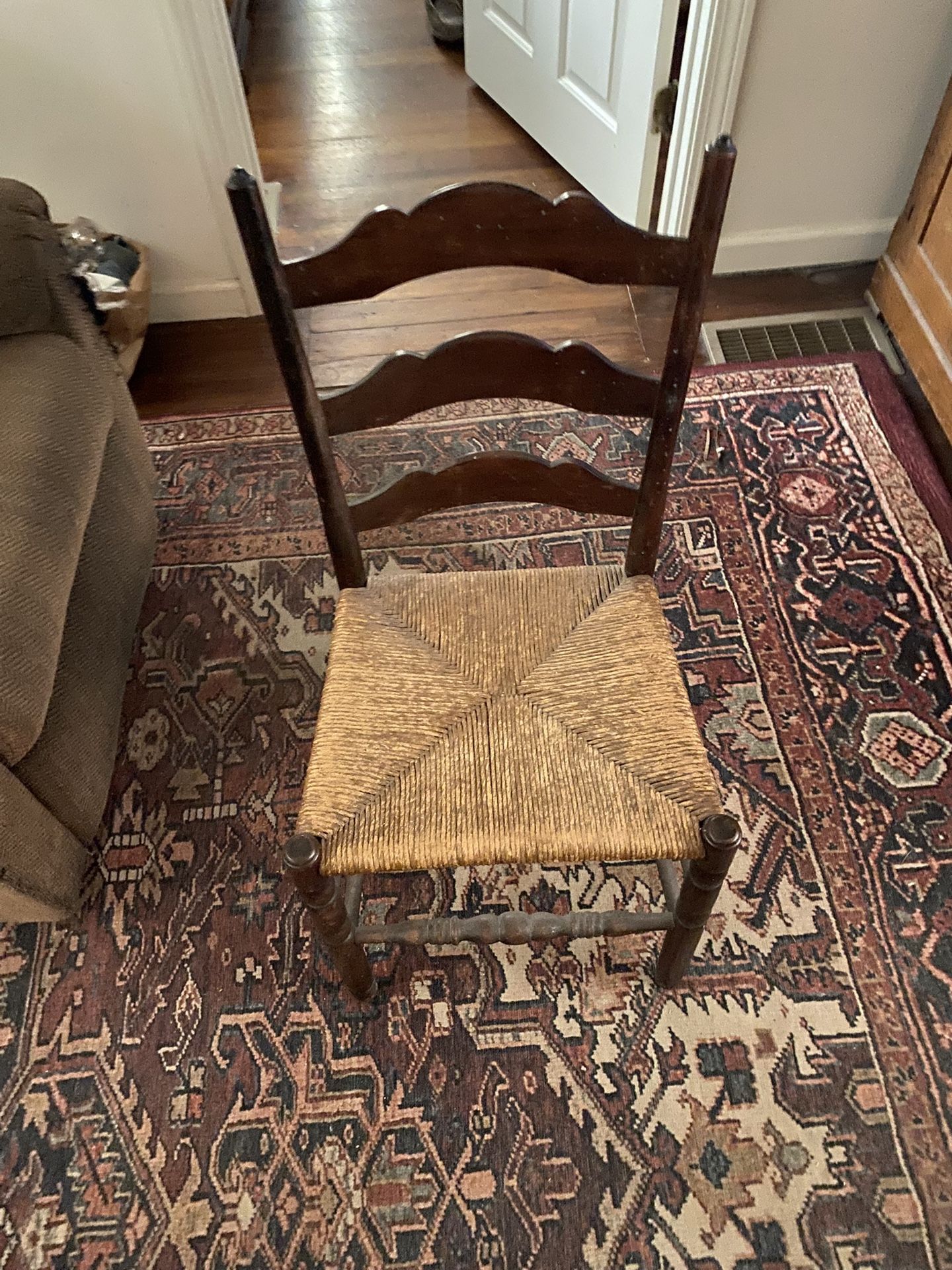 Vintage Rush Chair