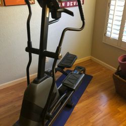 Horizon Evolve 5 Elliptical - Folds When Not In Use