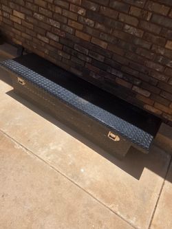 Truck toolbox (has key)