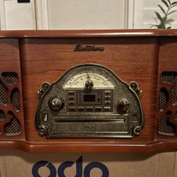 Vinyl Record Player / Stereo System 