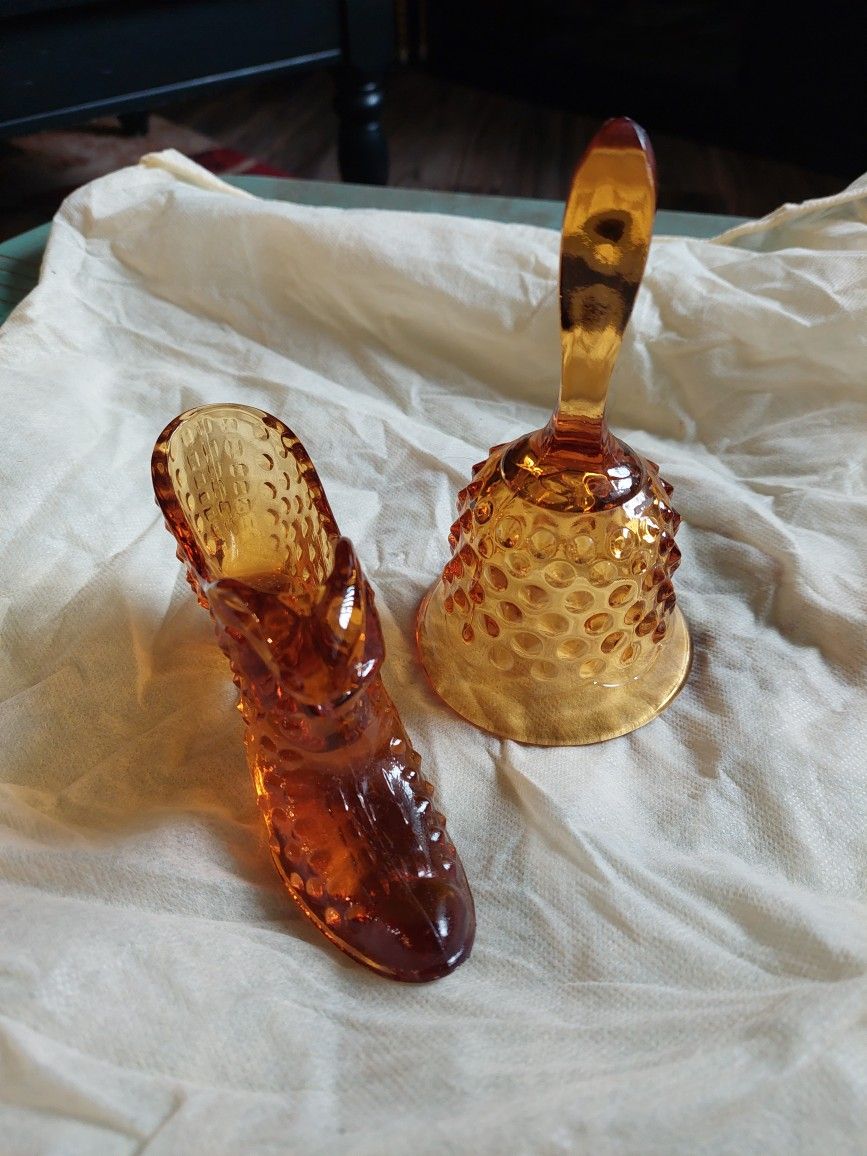 Vintage Fenton Hobnail Bell And Colonial Cat Boot