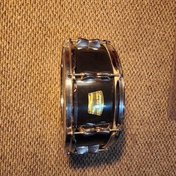 Yamaha YD 5 1/2" Snare Drum