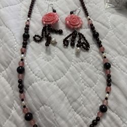 Garnet necklace and Earrings 