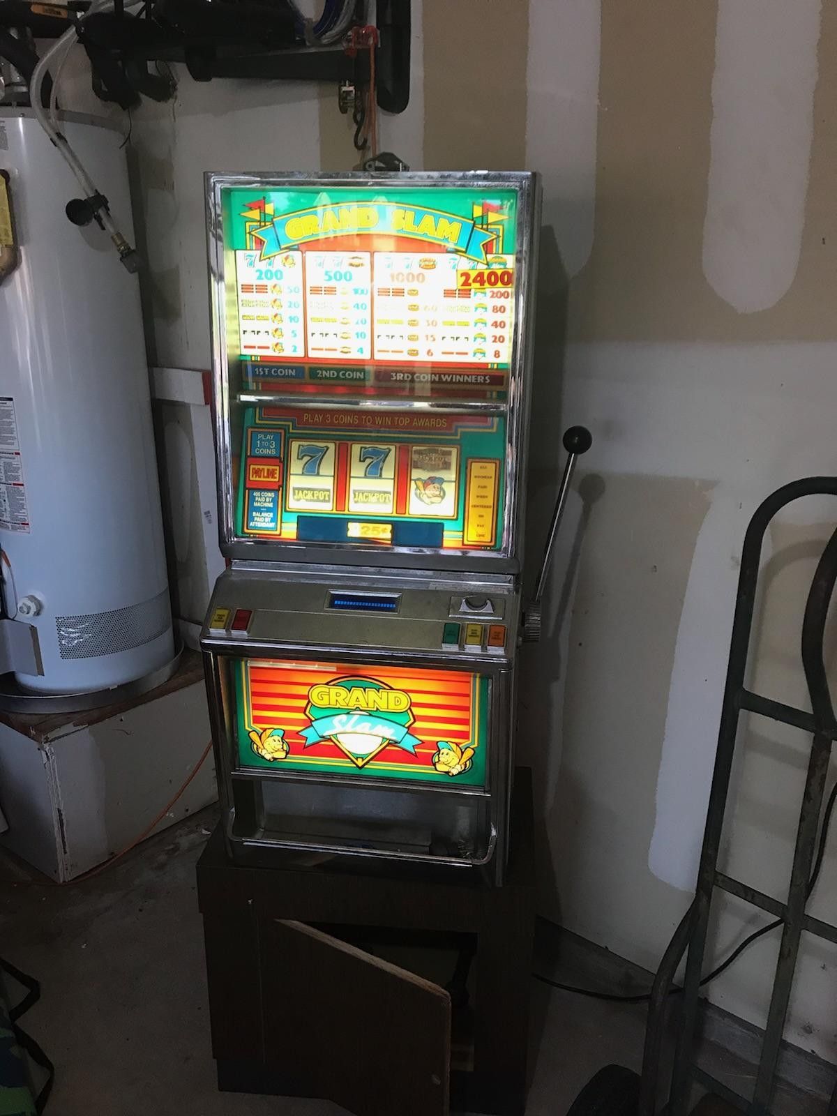 BALLY SYSTEM 5000 SLOT MACHINE for Sale in Grand Prairie, TX - OfferUp