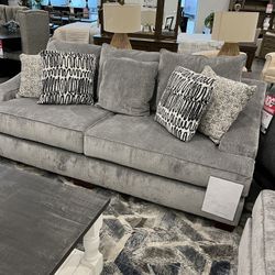 3pc Sofa Set. Last One!