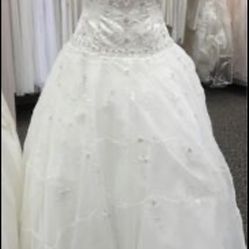 Davis Bridal Size 10 Like New