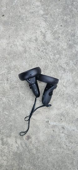 Original oculus quest and rift s left and right controllers only