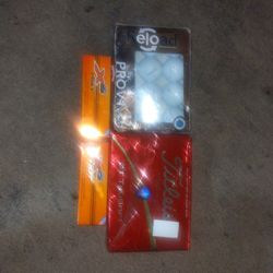 Titlest And Callaway Golfballs