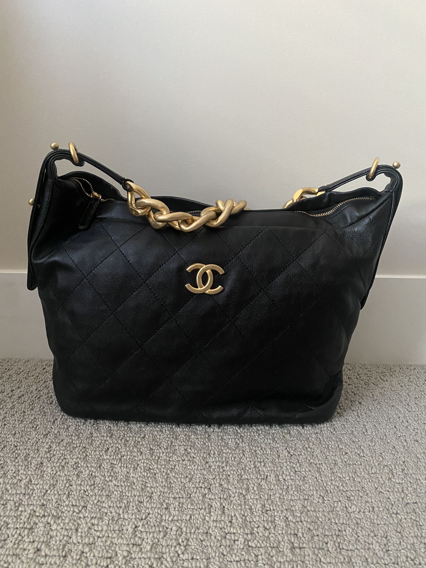 AUTHENTIC Chanel Quilted Bag - FLEXIBLE PRICE