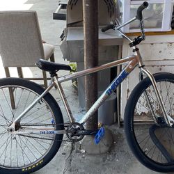 Throne Goon 29