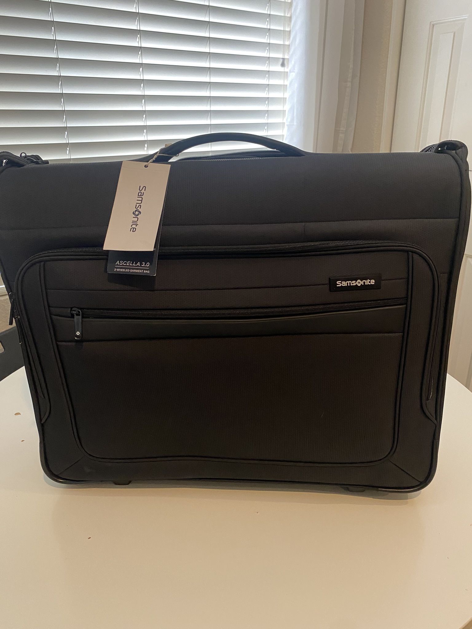 Samsonite Garment Bag Brand New With Tag