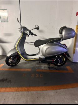 Vespa Elettrica 2021