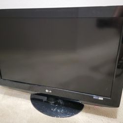 LG 32LH20, 32 inch works no remote, not a smart TV 
