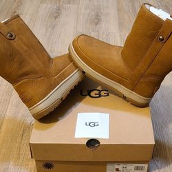 Leather UGG Boots Size 5.5 For Women 