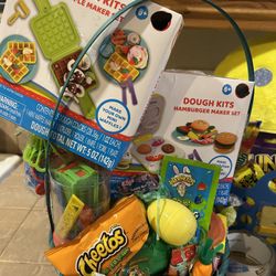 PLAYDOUGH EASTER BASKETS 