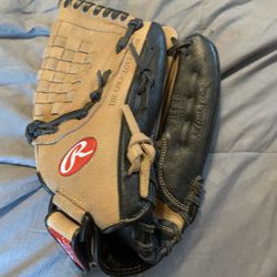 Rawlings Left Handed R125 12 1/2 Inch Renegade Youth Glove