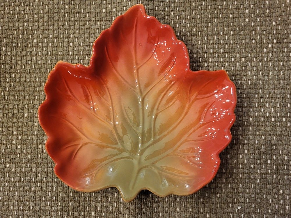 Better Homes &Gardens Heritage Collection Fall Dessert Plates. Set Of 10