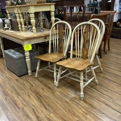 Solid Wood Table With 5 Chairs & 2 End Tables 
