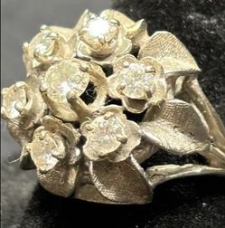 Vintage 14K white gold with Daimonds Total Weight: 7.73 grams.