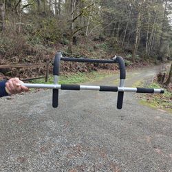 Pull Up Bar 