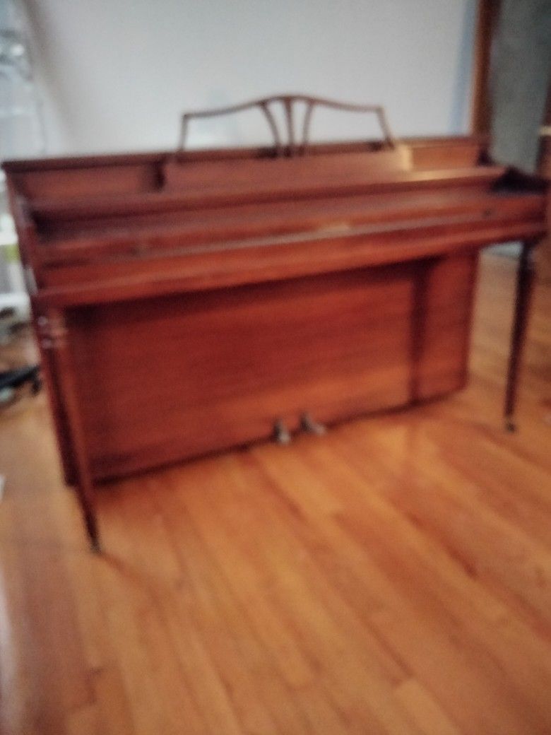 Huntington Piano 