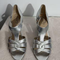 Platinum Silver Strappy Heels Sz 8.5 M 
