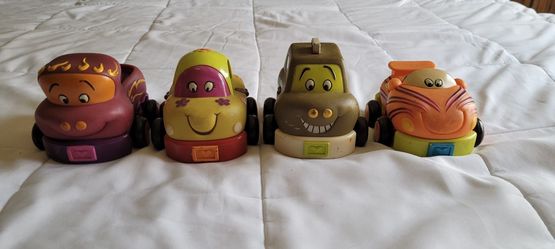 B. TOYS 4 Pull‐back Toy Vehicles