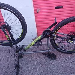Polygon Premier 5 Mountain Bike