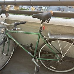 Trek commuter bike