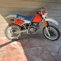 1995 XR 250 4 Stroke Dirtbike