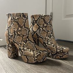 Steve Madden Booties Size 7