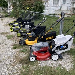 Lawn mower battery operated