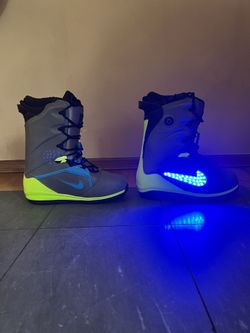 Nike Snowboard Boots (size 10) LED Quick strike 