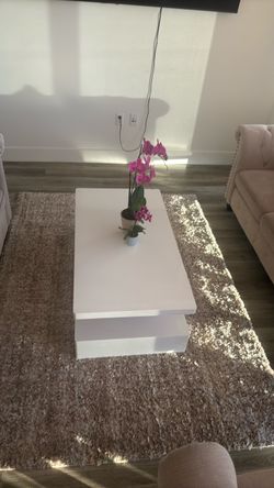 White High-Gloss Rectangular Coffee Table