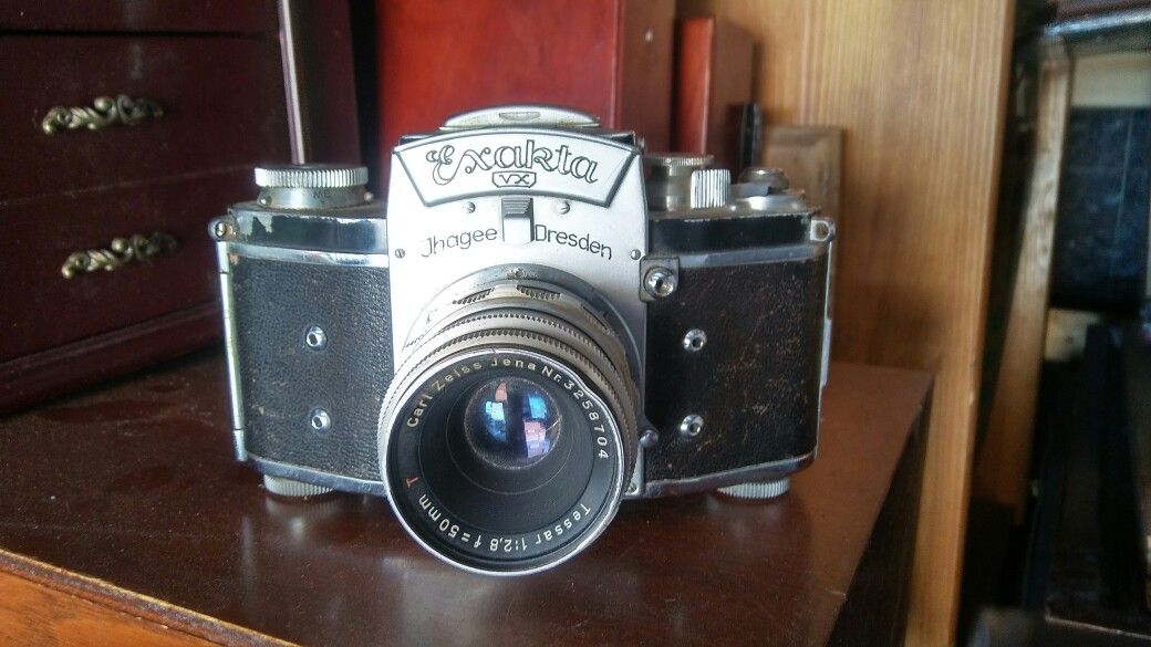 1945 Exacta camera