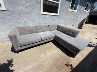 Large Gray Sectional Sofa with Chaise – Modern & Comfortable