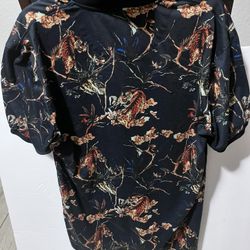 This is a Pavini-style shirt. 