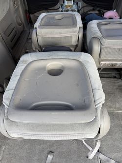 2006 Toyota Sienna Removable Seats - 3 Seats