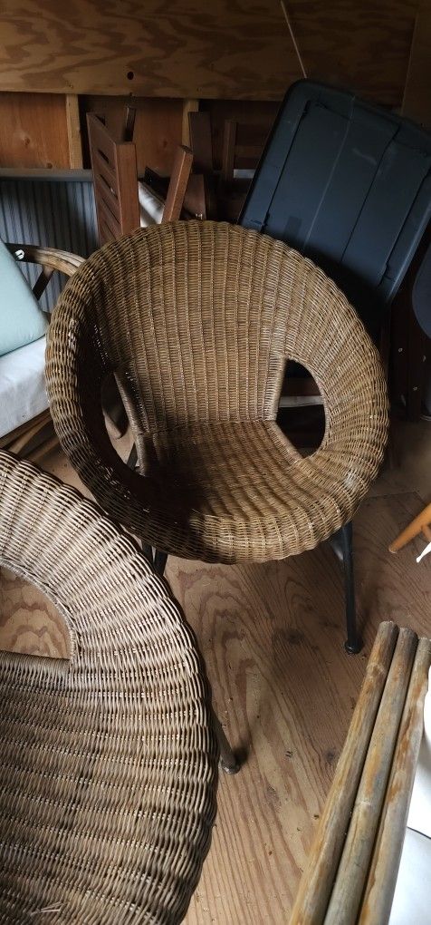 Vintage Wicker Outdoor Chairs