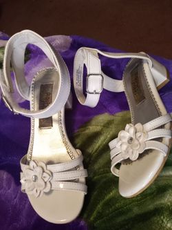 Girls size 13 dress heels flower white rachel shoes
