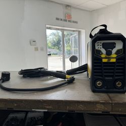 ESAB ES180IPRO Digital Welder w/ Stinger 