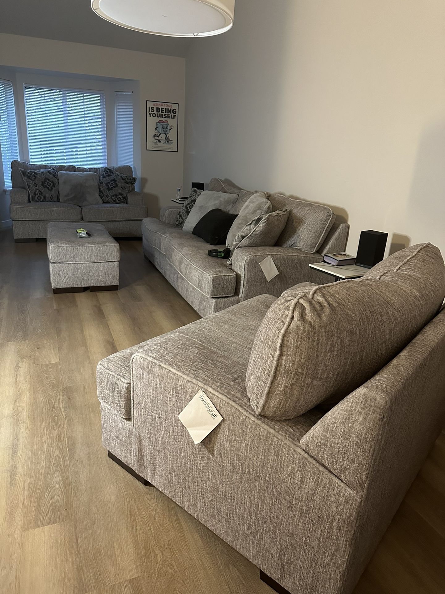 Couch 4 Piece Like New
