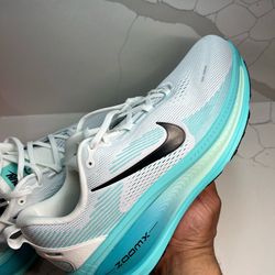 Nike Vomero 18