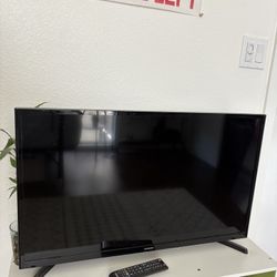 Samsung 32-Inch 720p LED TV (2015 Model)