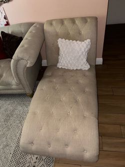 Like New 3-Piece Living Room Set